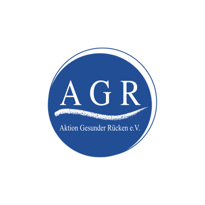 AGR (Aktion Gesunder R&uuml;cken e.V.) rund bl&aring; logotyp med vit &rdquo;AGR&rdquo;-text och organisationsnamnet &rdquo;Aktion Gesunder R&uuml;cken e.V.&rdquo; visat under en b&ouml;jd understrykning.